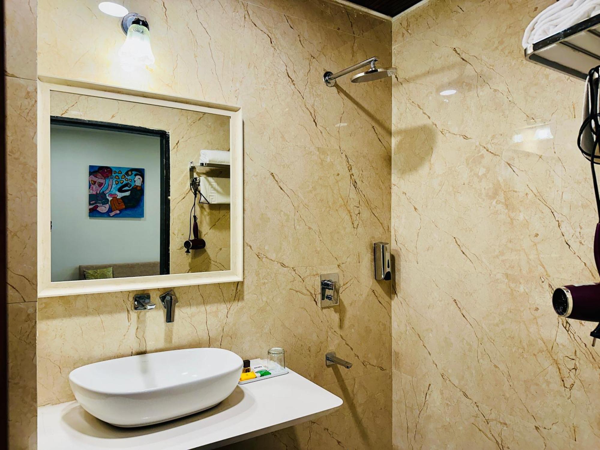 Mewar Palace Resort And Spa Udaipur Extérieur photo
